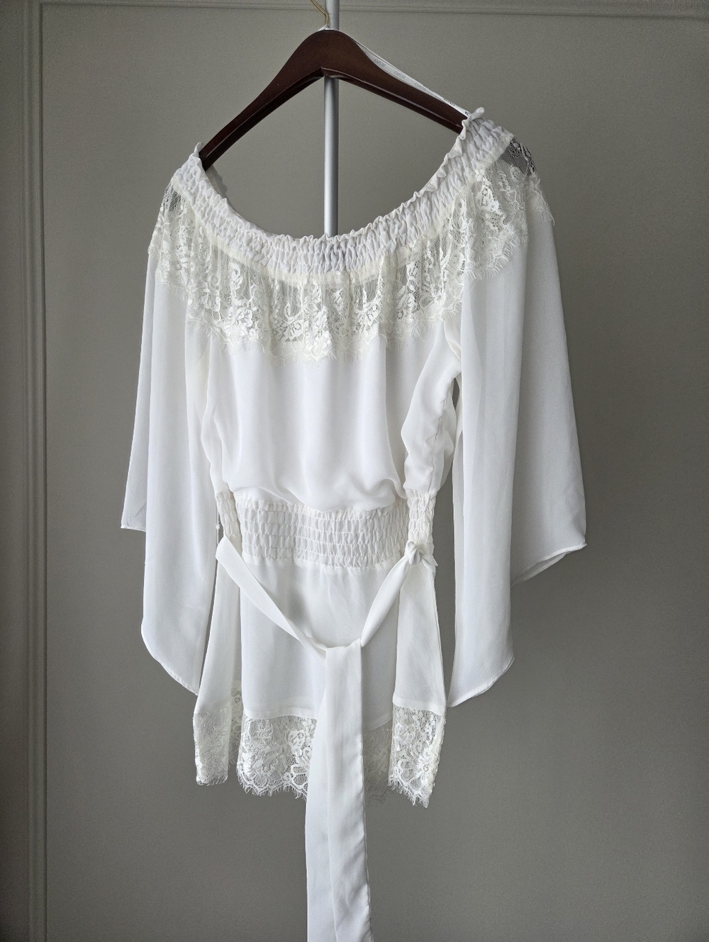 XOXO White Lace Peasant Blouse  Top Sz.XS